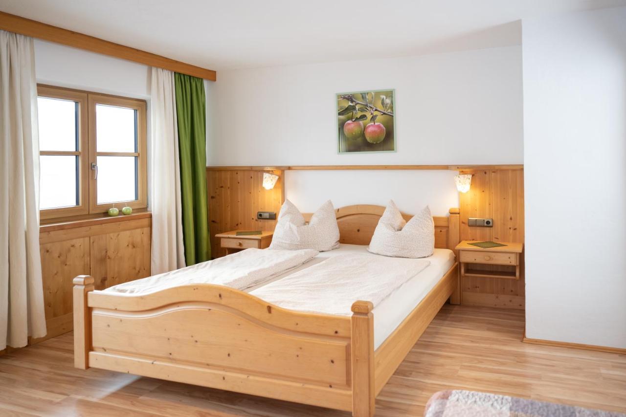 Ferienwohnungen Mooshaeusl Reit im Winkl Exterior foto